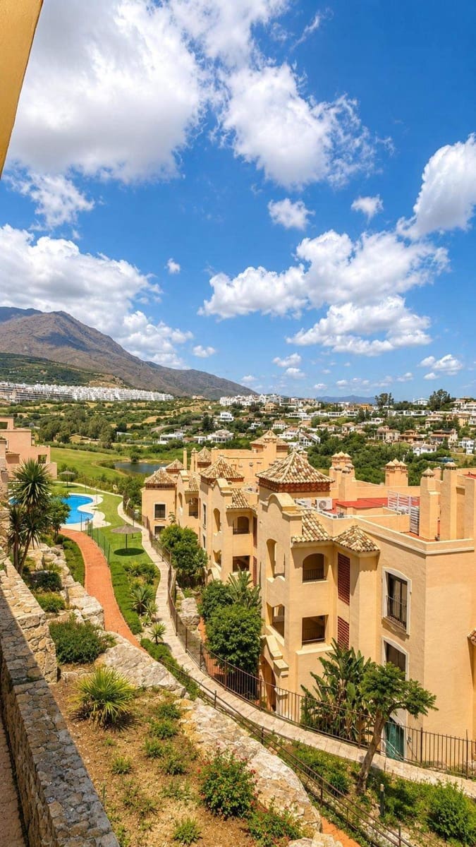 3 bedroom Apartment for sale in Estepona with pool garage - € 395,000 (Ref: 9879560)