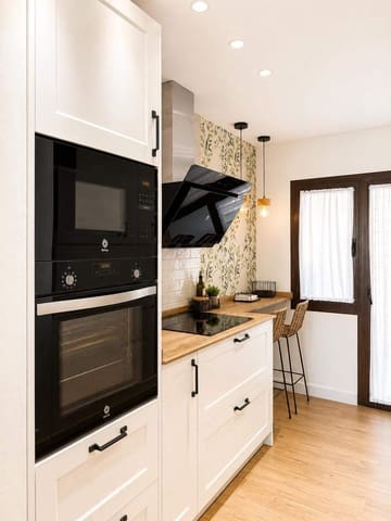 3 bedroom Apartment for sale in Estepona with pool garage - € 395,000 (Ref: 9879560)