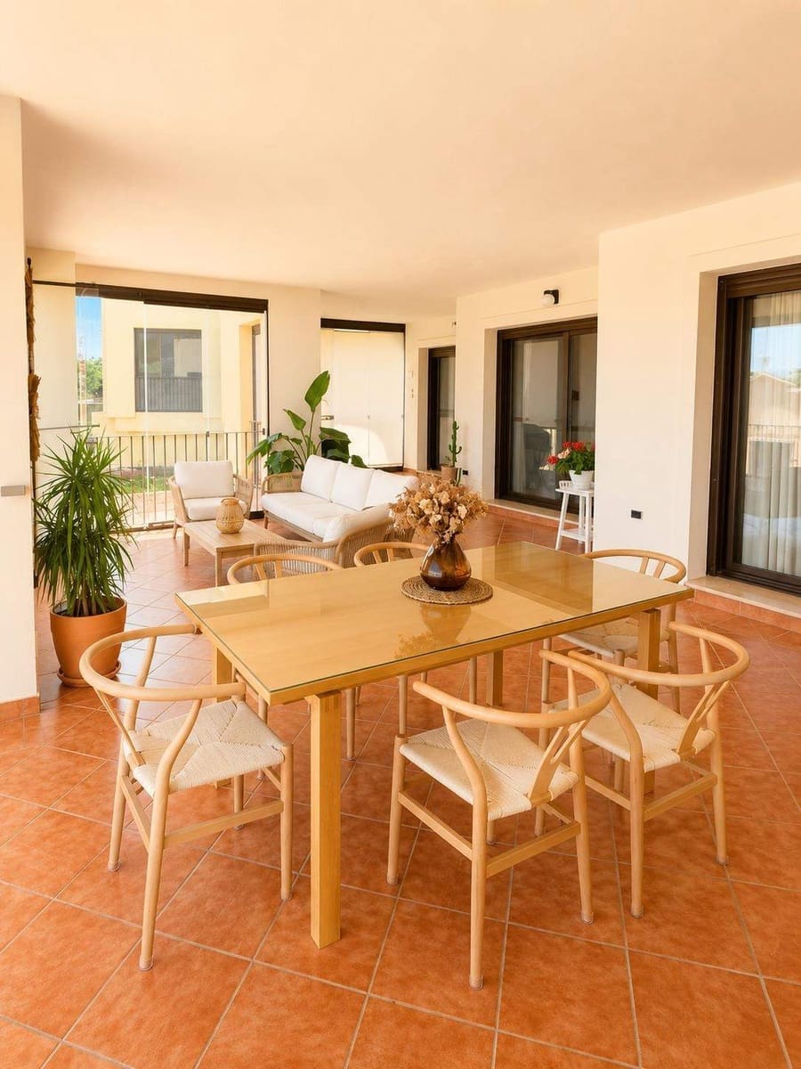 3 bedroom Apartment for sale in Estepona with pool garage - € 395,000 (Ref: 9879560)