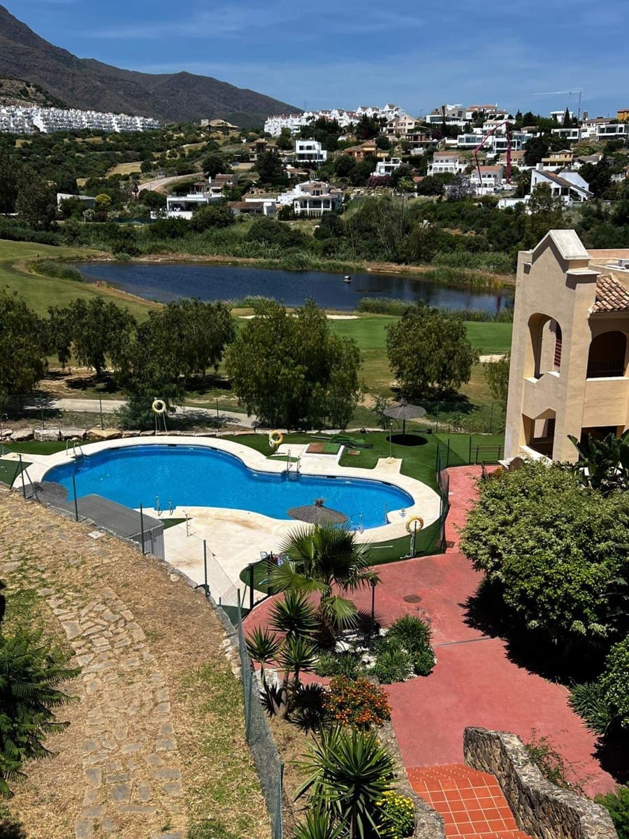 3 bedroom Apartment for sale in Estepona with pool garage - € 395,000 (Ref: 9879560)