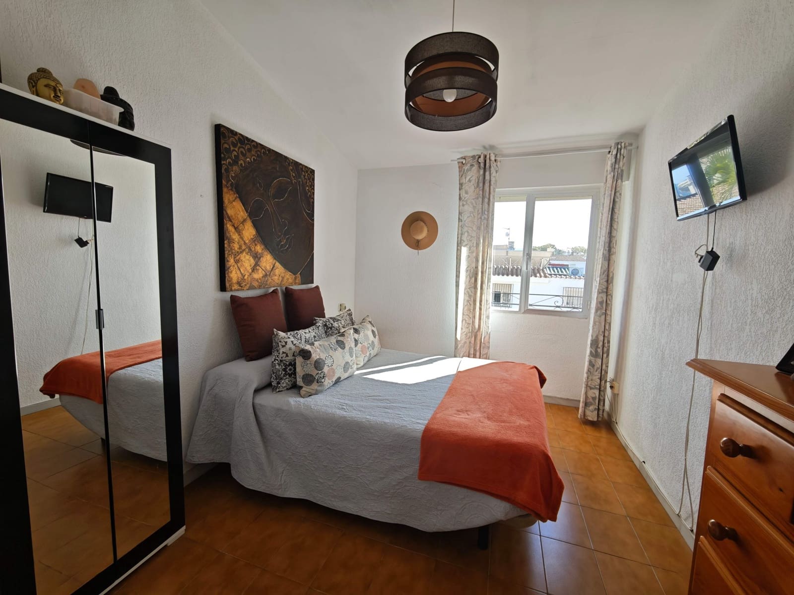 4 bedroom Terraced Villa for sale in Los Barrios with pool - € 190,000 (Ref: 9884835)