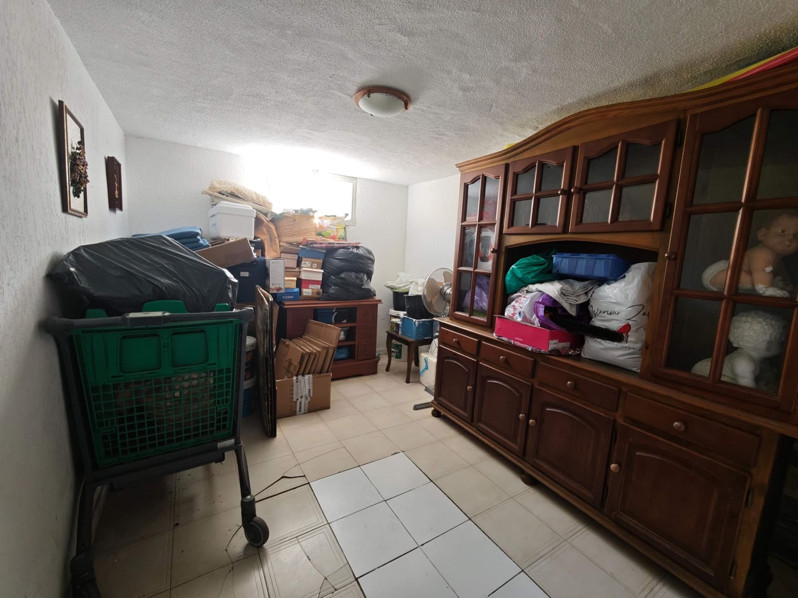 4 bedroom Terraced Villa for sale in Los Barrios with pool - € 190,000 (Ref: 9884835)