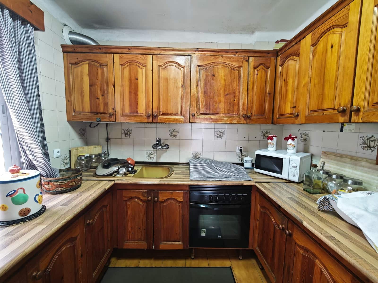 4 bedroom Terraced Villa for sale in Los Barrios with pool - € 190,000 (Ref: 9884835)