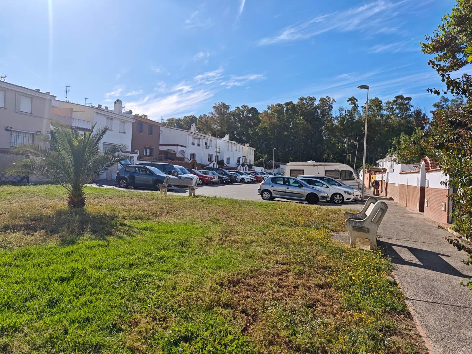 4 bedroom Terraced Villa for sale in Los Barrios with pool - € 190,000 (Ref: 9884835)