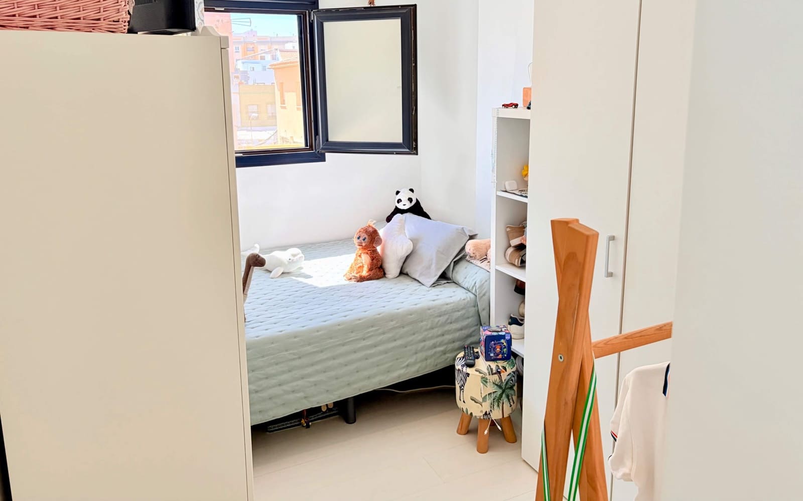 3 soveværelse Byhus til salg i La Linea de la Concepcion med garage - € 570.000 (Ref: 9892400)