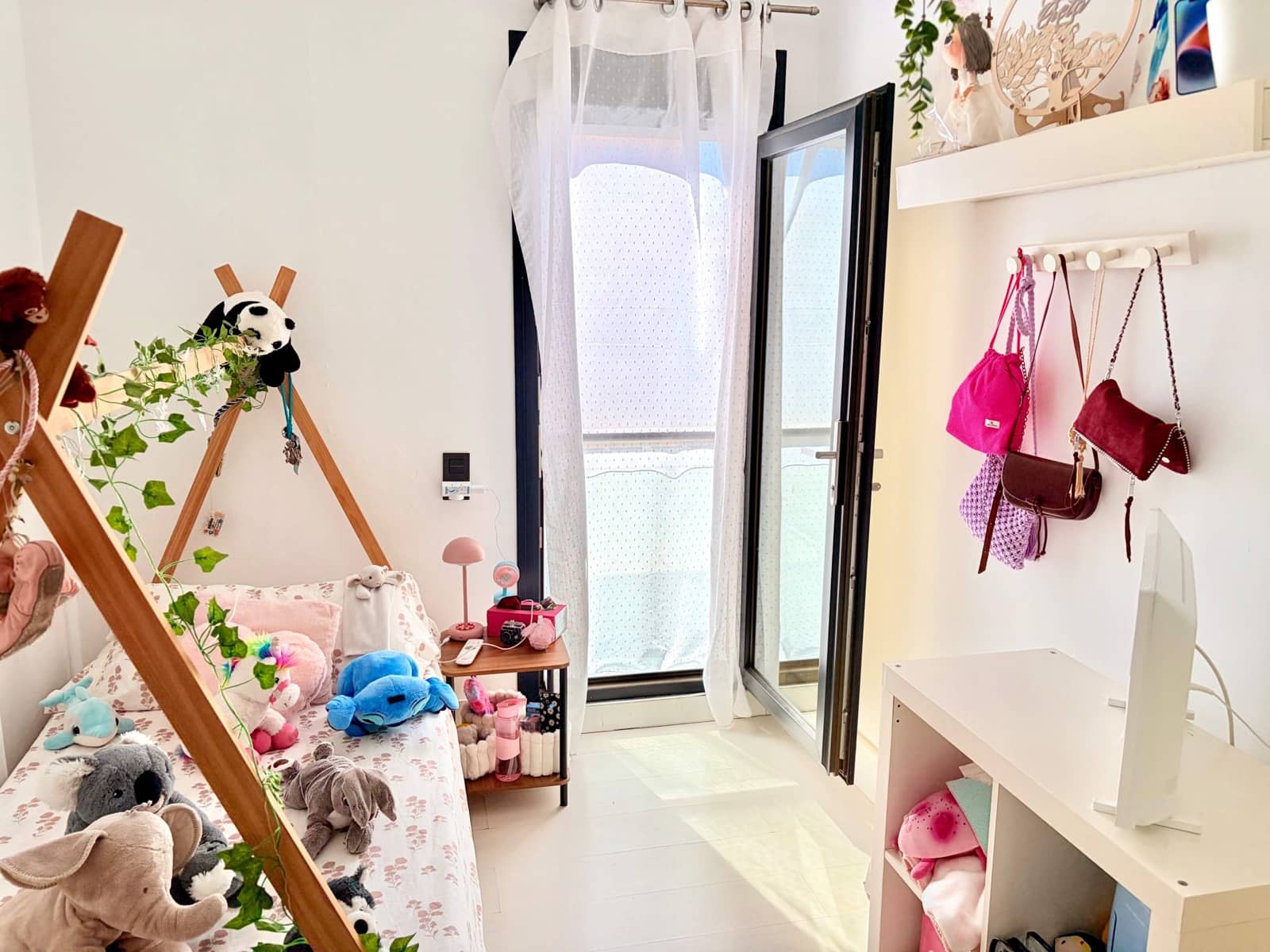 3 soveværelse Byhus til salg i La Linea de la Concepcion med garage - € 570.000 (Ref: 9892400)