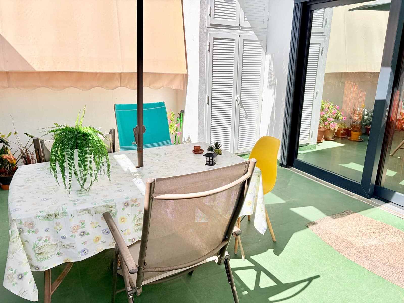 3 soveværelse Byhus til salg i La Linea de la Concepcion med garage - € 570.000 (Ref: 9892400)