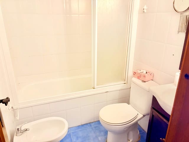 3 Zimmer Wohnung zu verkaufen in La Línea de la Concepción - 210.000 € (Ref: 9893900)