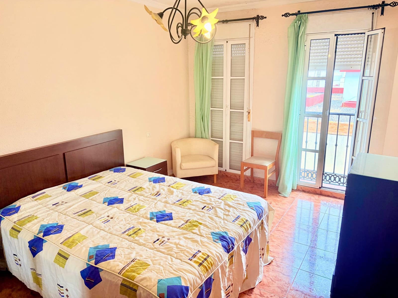 3 Zimmer Wohnung zu verkaufen in La Linea de la Concepcion - 210.000 € (Ref: 9893900)