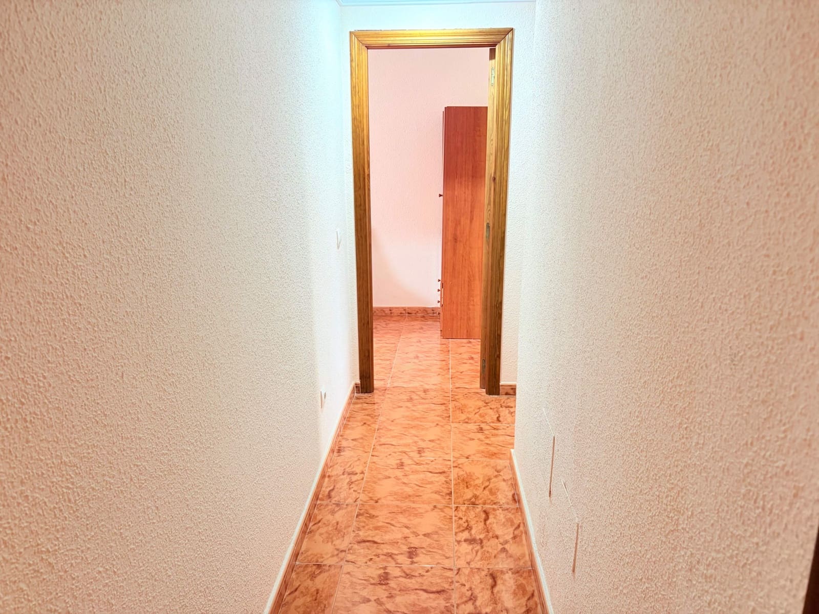 3 Zimmer Wohnung zu verkaufen in La Linea de la Concepcion - 210.000 € (Ref: 9893900)