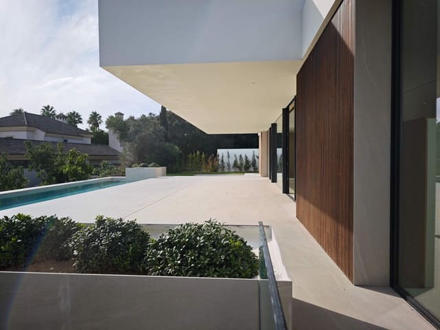 4 soverom Villa til salgs i Sotogrande, San Roque med svømmebasseng garasje - € 2 350 000 (Ref: 9915862)