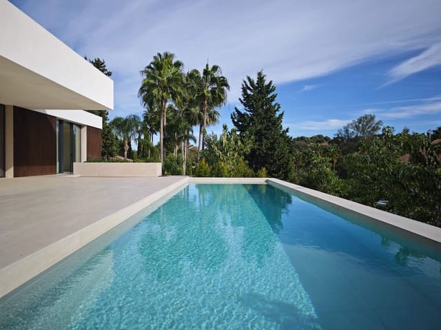 4 soverom Villa til salgs i Sotogrande, San Roque med svømmebasseng garasje - € 2 350 000 (Ref: 9915862)