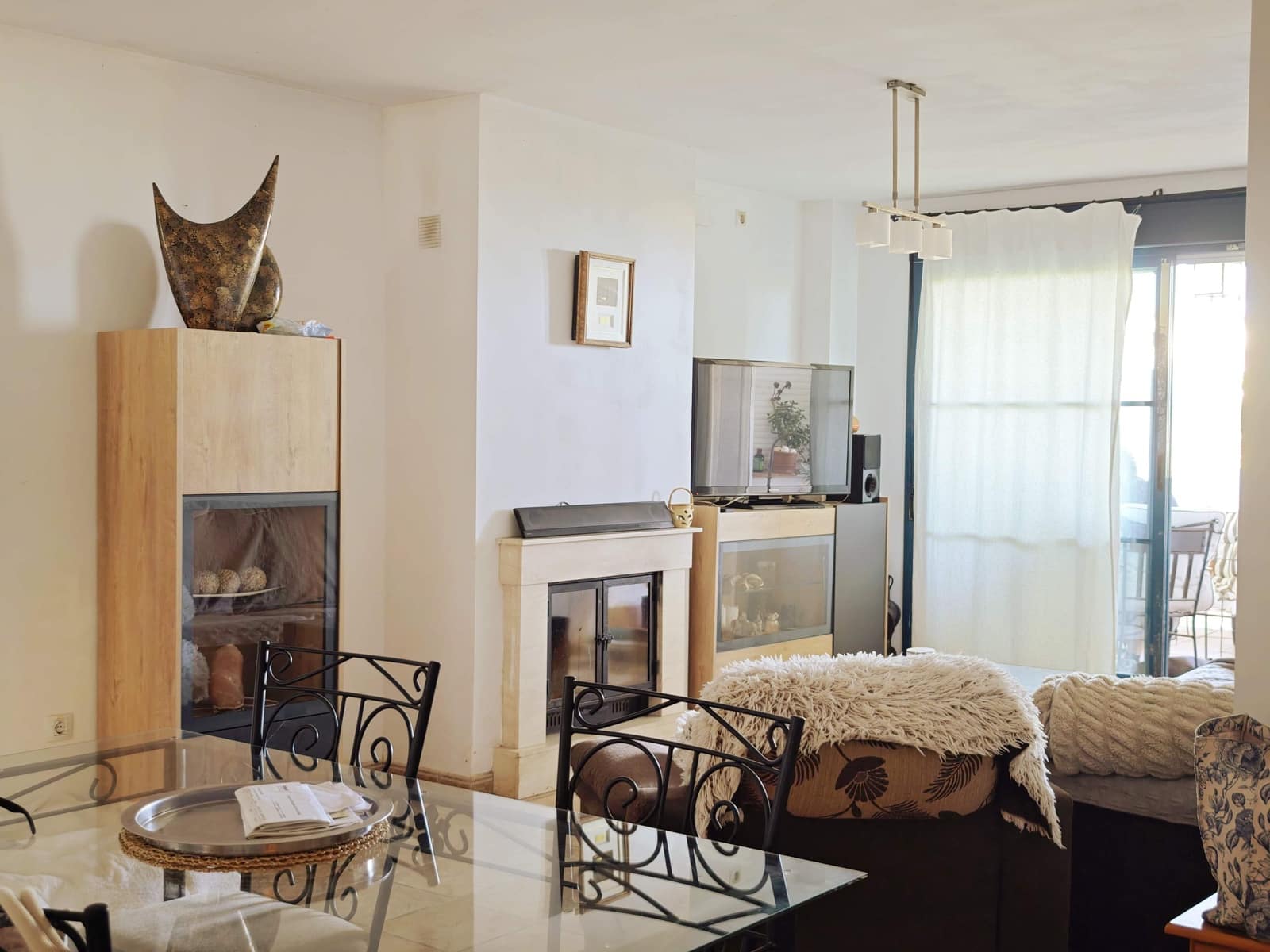 3 quarto Apartamento para venda em La Linea de la Concepcion com piscina - 299 000 € (Ref: 9915863)