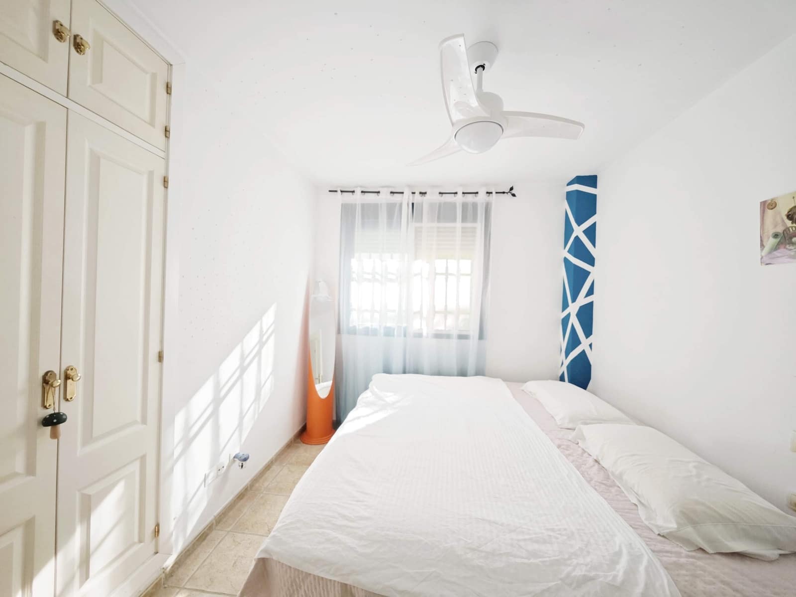 3 quarto Apartamento para venda em La Linea de la Concepcion com piscina - 299 000 € (Ref: 9915863)