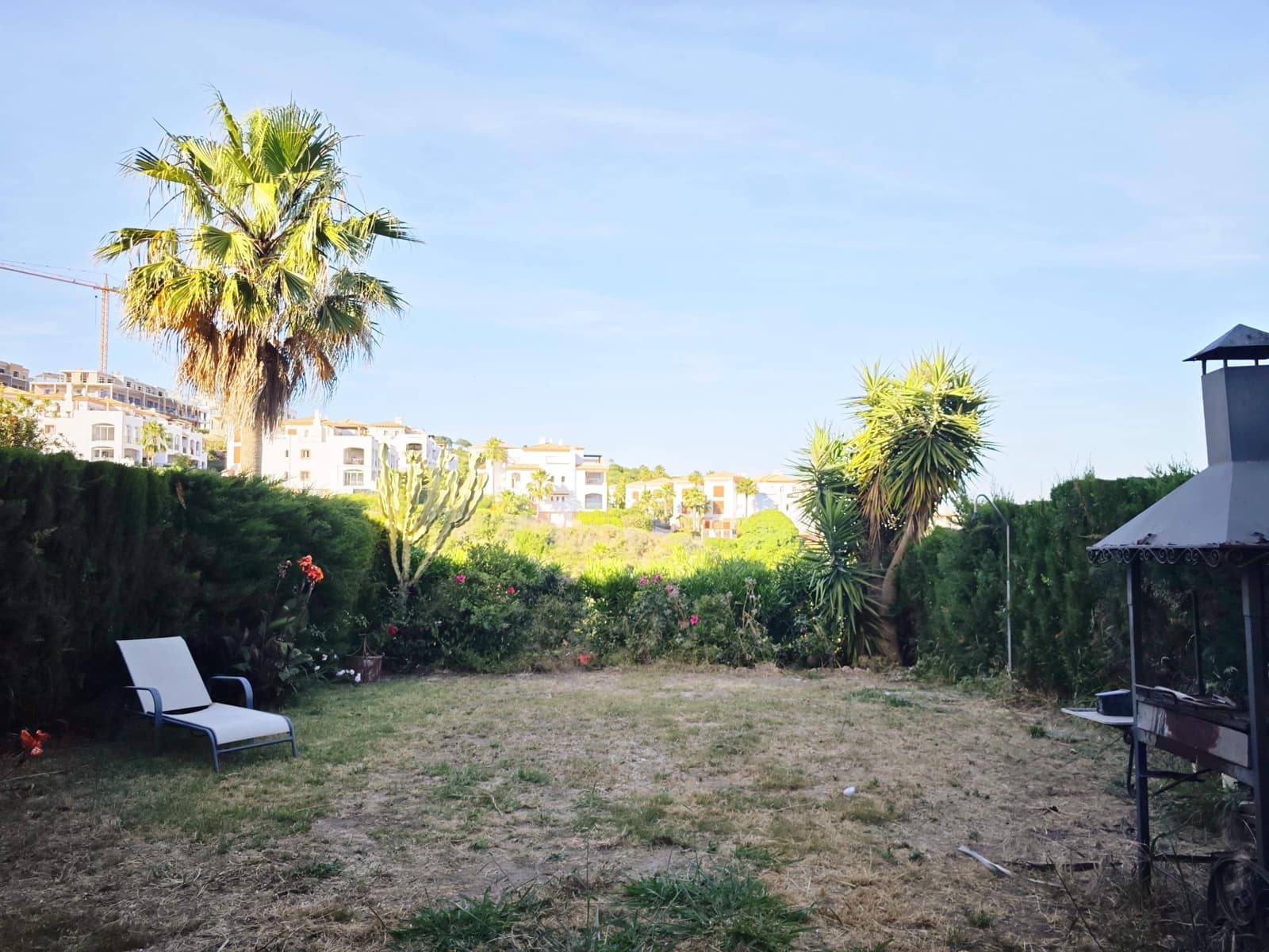 3 quarto Apartamento para venda em La Linea de la Concepcion com piscina - 299 000 € (Ref: 9915863)