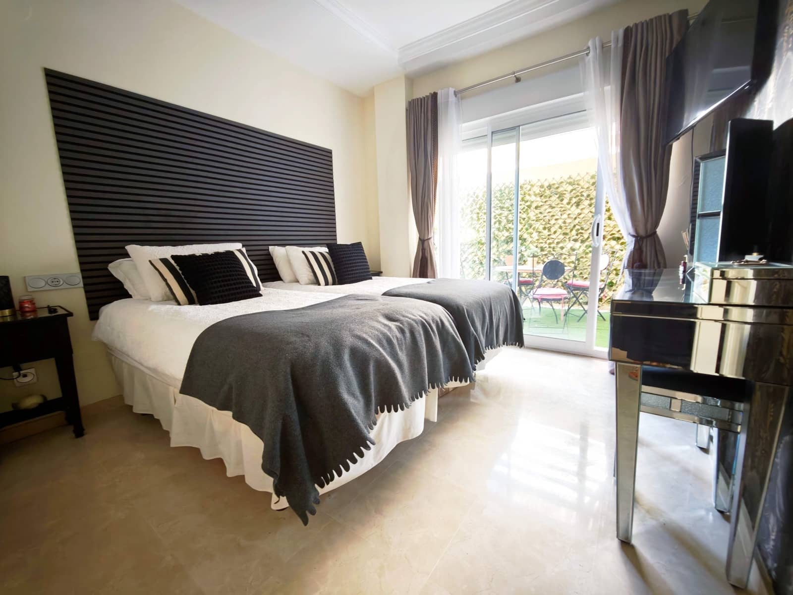 3 Zimmer Apartment zu verkaufen in San Roque mit Pool Garage - 425.000 € (Ref: 9927443)
