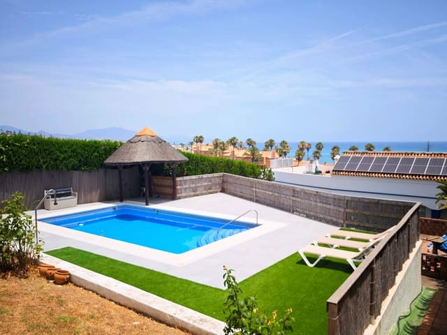 5 Zimmer Villa zu verkaufen in Buenas Noches, Estepona mit Pool Garage - 1.200.000 € (Ref: 9929437)