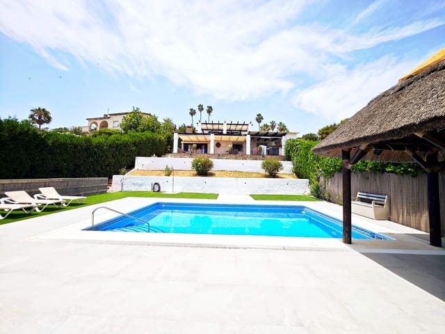5 Zimmer Villa zu verkaufen in Buenas Noches, Estepona mit Pool Garage - 1.200.000 € (Ref: 9929437)