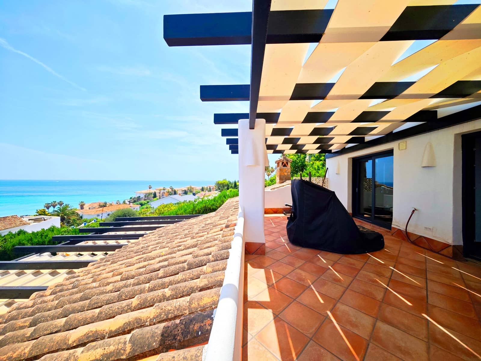 5 Zimmer Villa zu verkaufen in Buenas Noches mit Pool Garage - 1.200.000 € (Ref: 9929437)