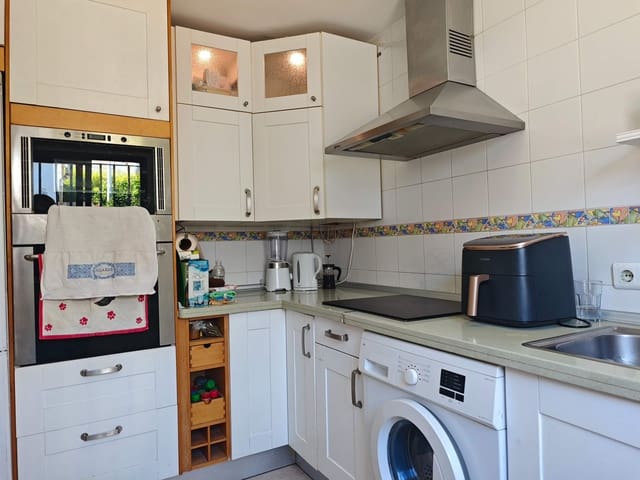 3 chambre Villa/Maison Mitoyenne à vendre à La Alcaidesa - 239 000 € (Ref: 9931554)