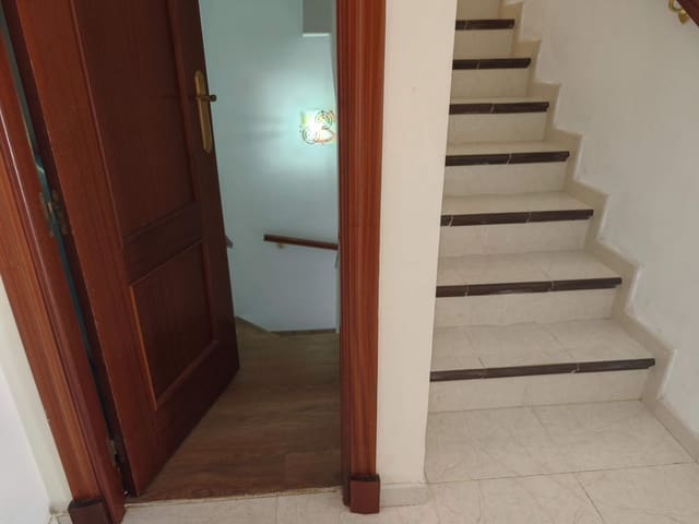 3 chambre Villa/Maison Mitoyenne à vendre à La Alcaidesa - 239 000 € (Ref: 9931554)