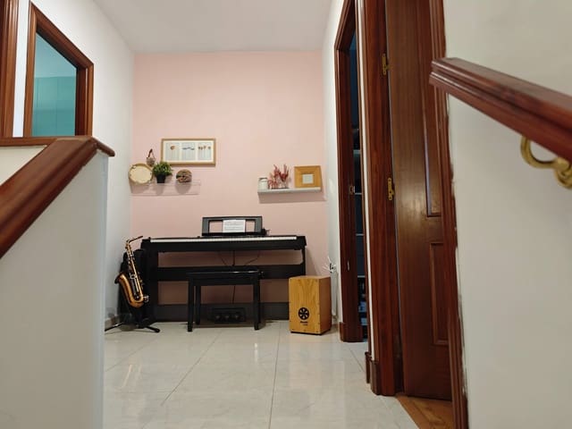 3 chambre Villa/Maison Mitoyenne à vendre à La Alcaidesa - 239 000 € (Ref: 9931554)