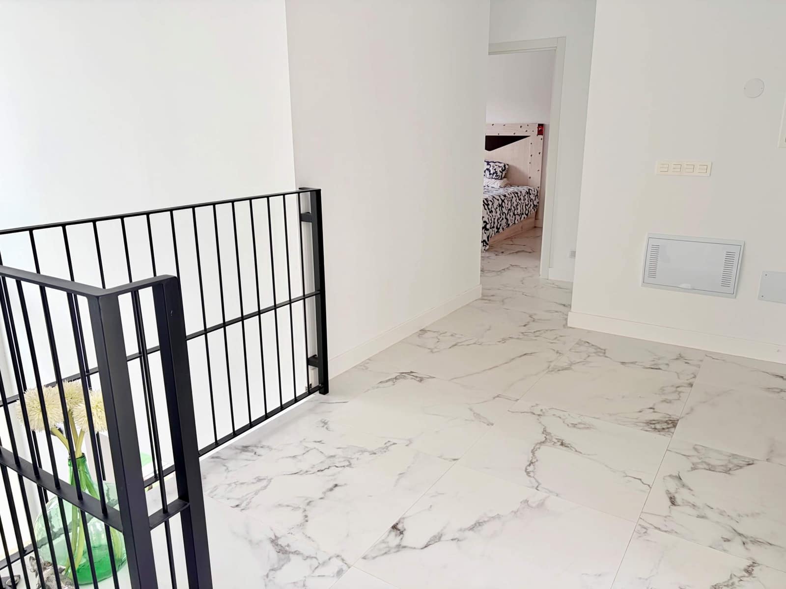 3 sypialnia Willa na sprzedaż w La Linea de la Concepcion z garażem - 700 000 € (Ref: 9938239)