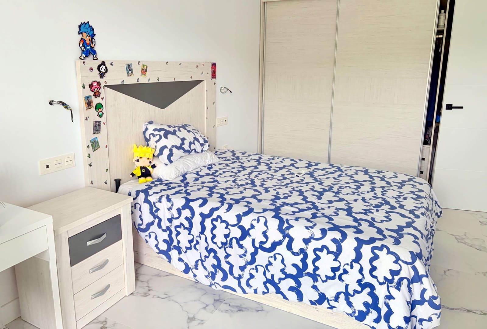 3 sypialnia Willa na sprzedaż w La Linea de la Concepcion z garażem - 700 000 € (Ref: 9938239)