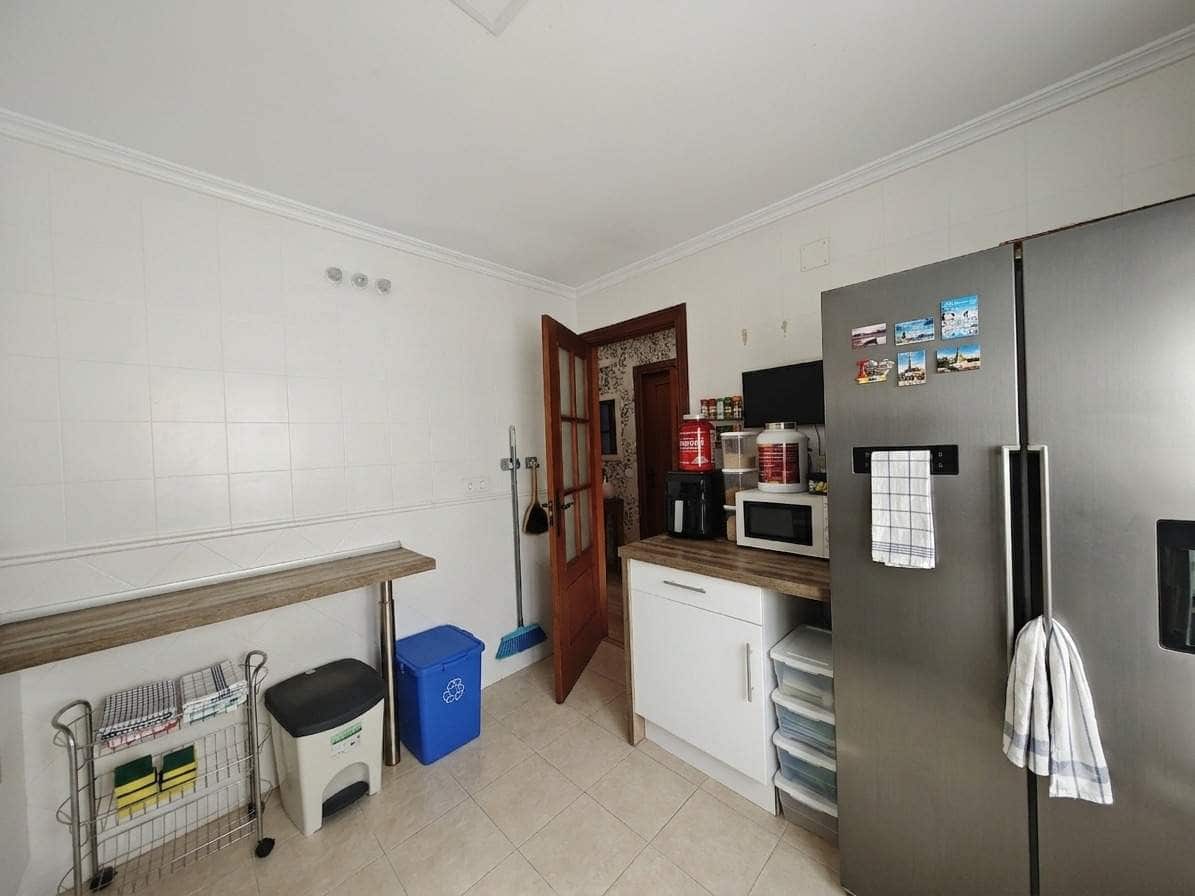 3 Zimmer Reihenhaus zu verkaufen in La Linea de la Concepcion mit Pool Garage - 330.000 € (Ref: 9940008)
