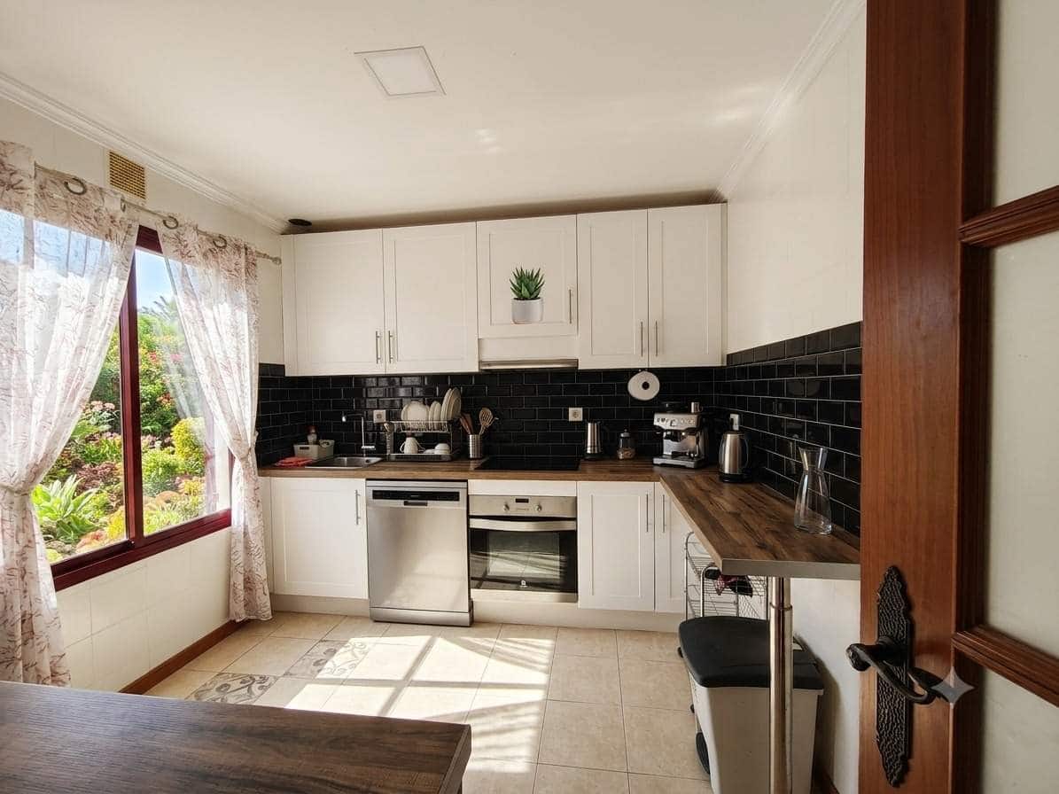 3 Zimmer Reihenhaus zu verkaufen in La Linea de la Concepcion mit Pool Garage - 330.000 € (Ref: 9940008)