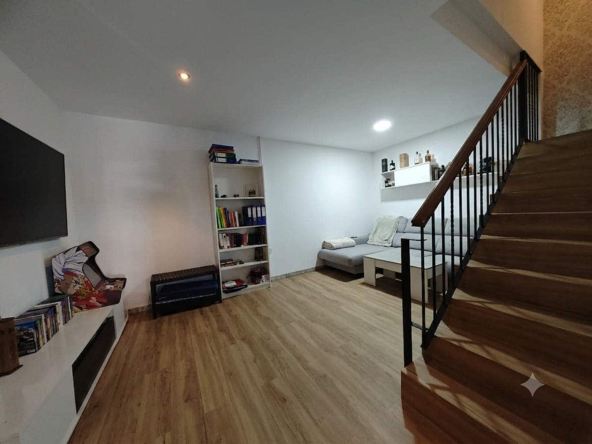 3 Zimmer Reihenhaus zu verkaufen in La Linea de la Concepcion mit Pool Garage - 330.000 € (Ref: 9940008)