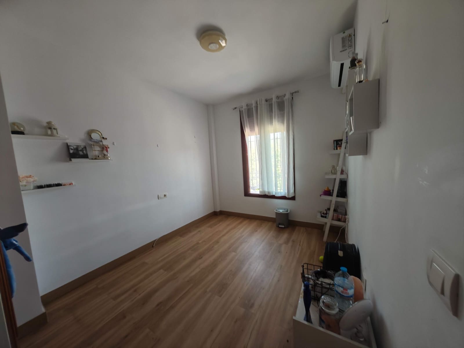 3 Zimmer Reihenhaus zu verkaufen in La Linea de la Concepcion mit Pool Garage - 330.000 € (Ref: 9940008)