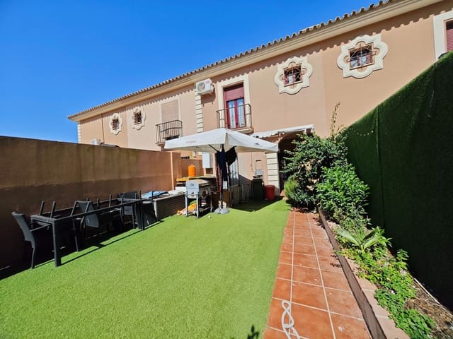 3 Zimmer Reihenhaus zu verkaufen in La Línea de la Concepción mit Pool Garage - 330.000 € (Ref: 9940008)