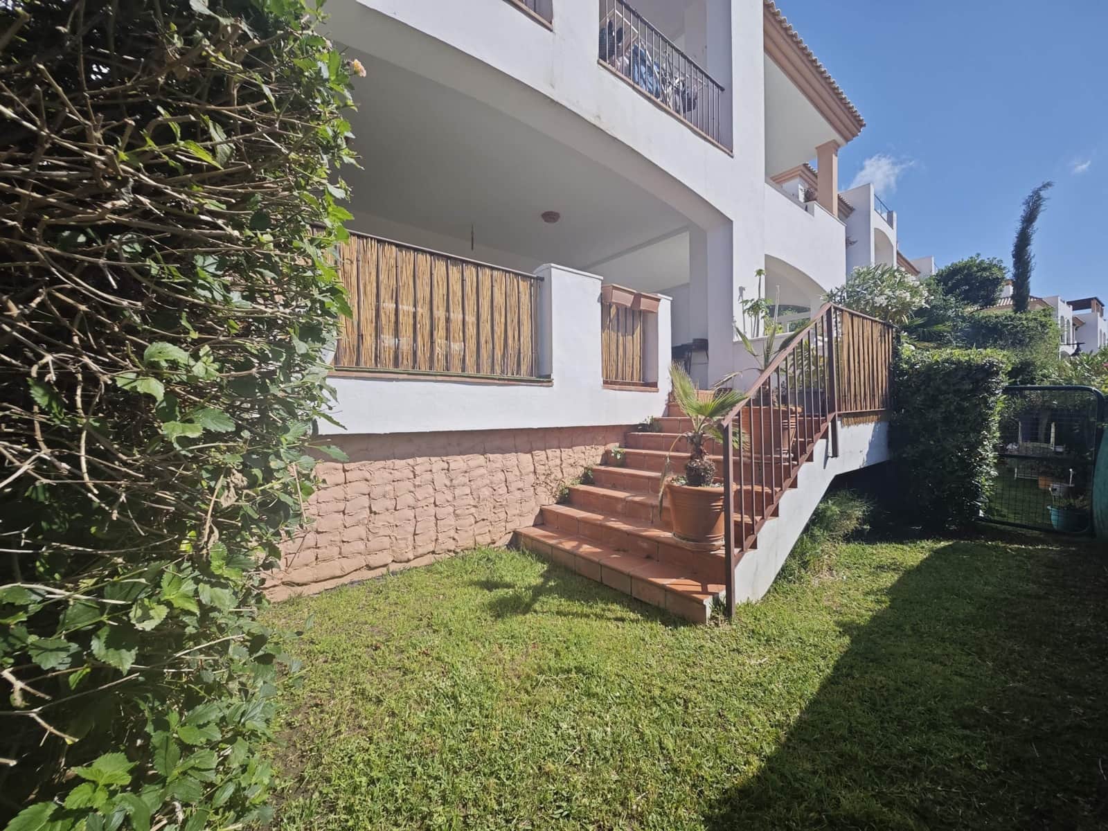 2 soveværelse Lejlighed til salg i La Alcaidesa med swimmingpool garage - € 280.000 (Ref: 9940009)