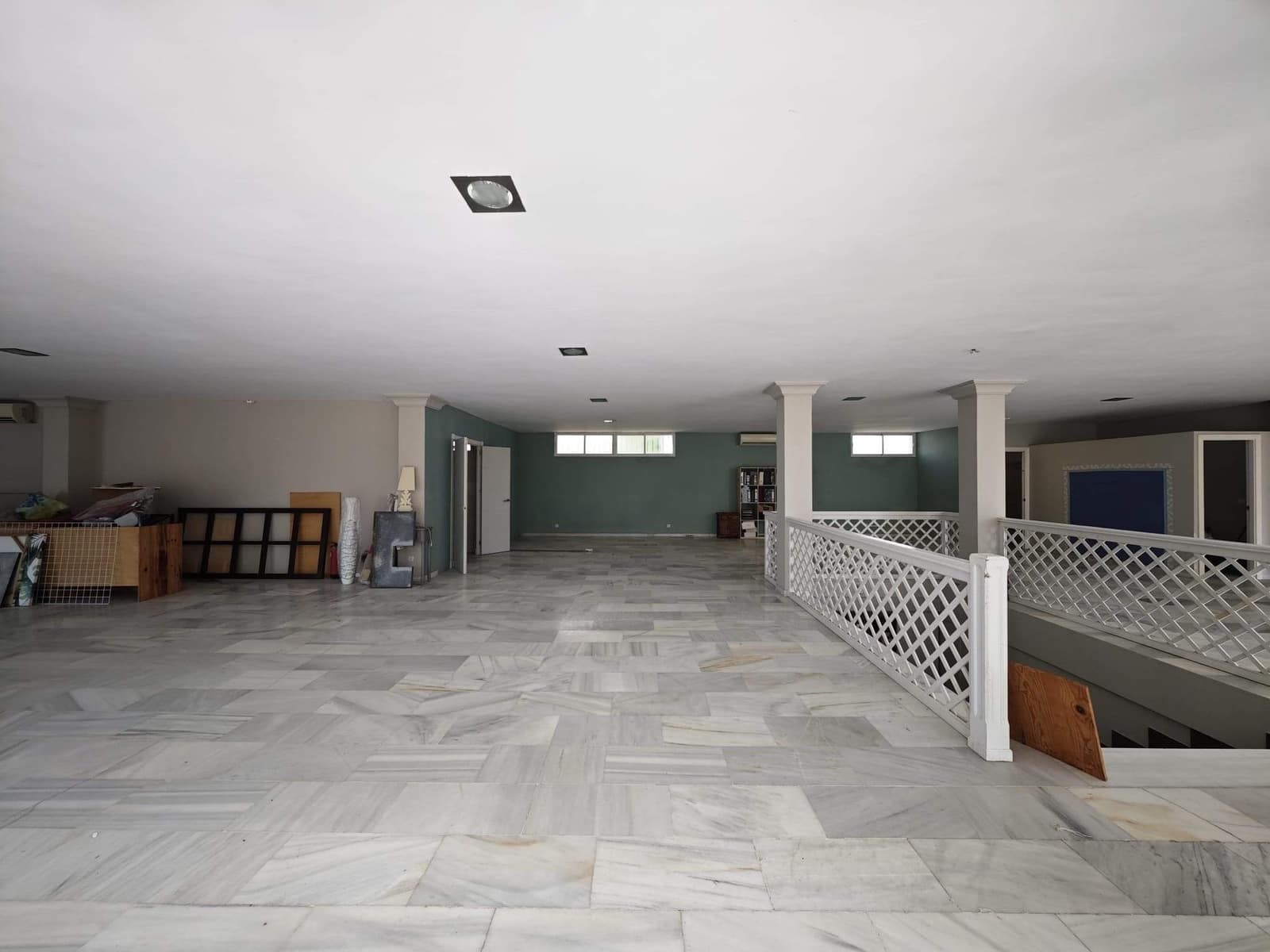 Erhverv til salg i Torreguadiaro - € 1.200.000 (Ref: 9942553)