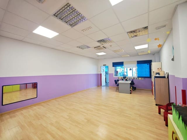 6 soveværelse Virksomhed til salg i Algeciras - € 395.000 (Ref: 9942554)
