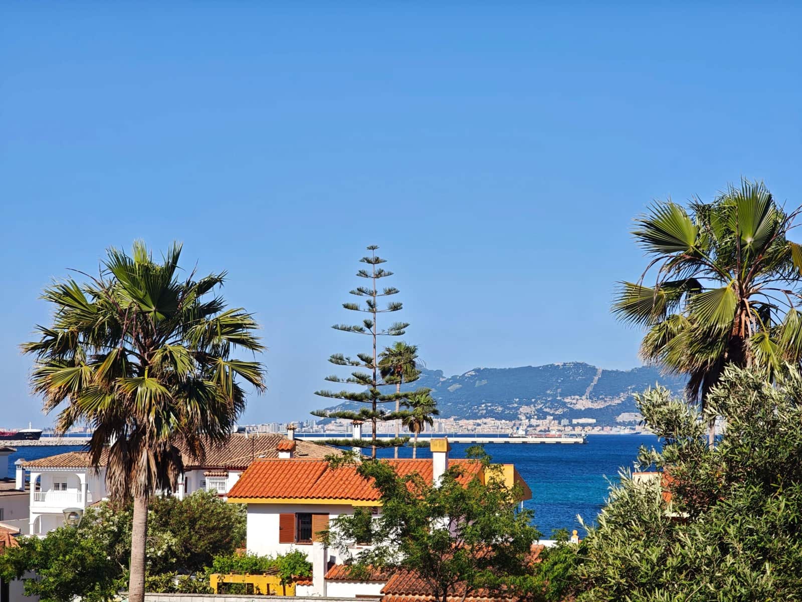 6 soveværelse Virksomhed til salg i Algeciras - € 395.000 (Ref: 9942554)