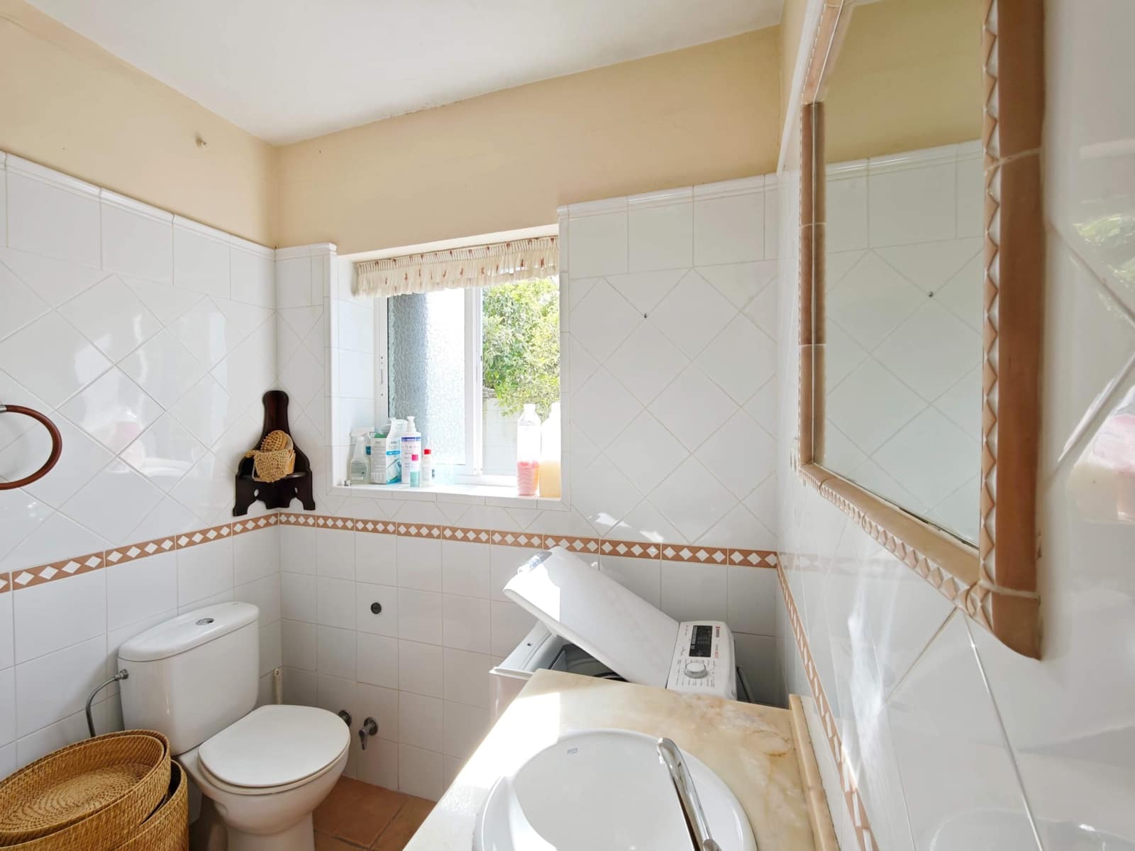 8 bedroom Villa for sale in Algeciras with pool - € 995,000 (Ref: 9942555)