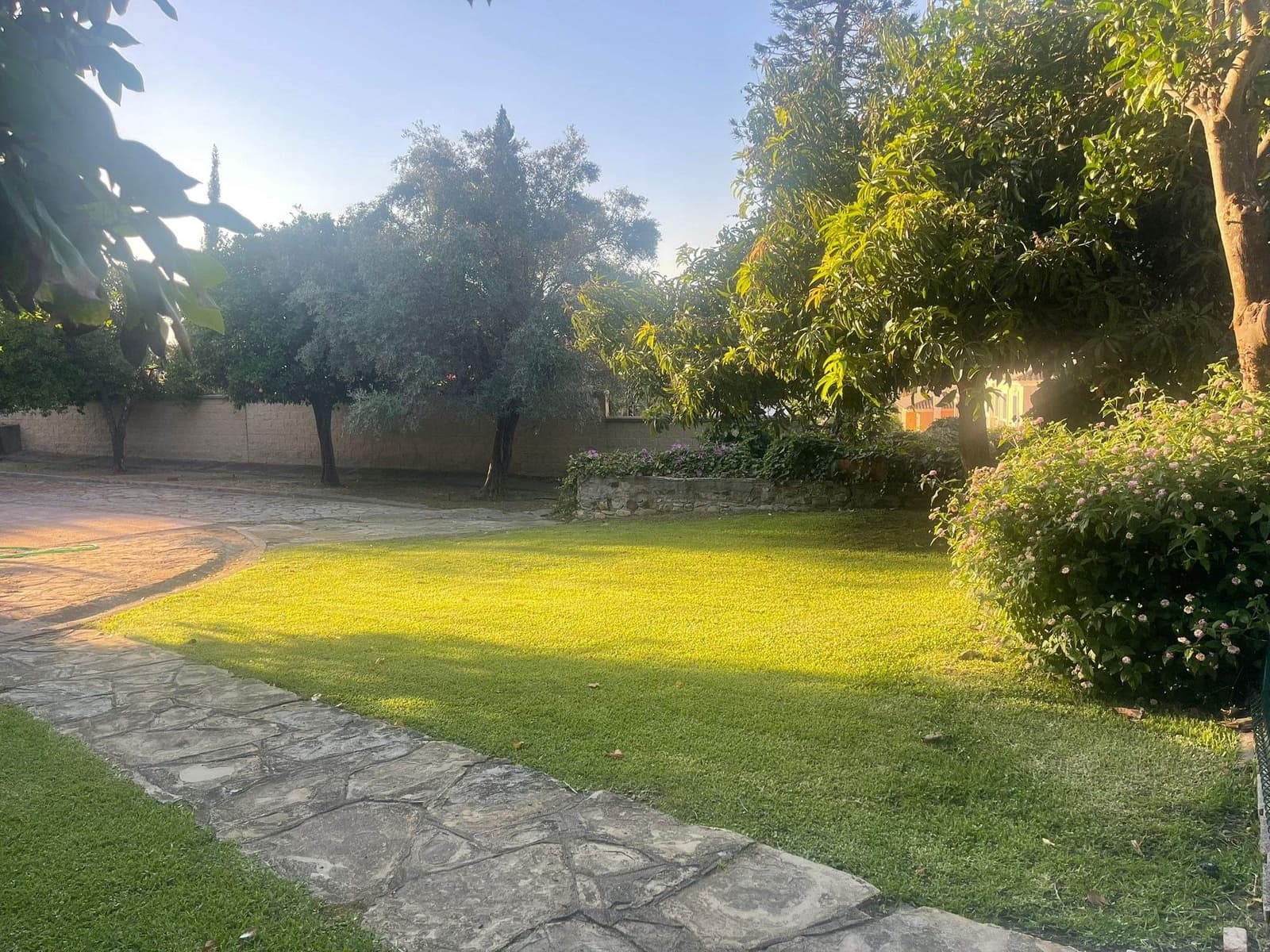 8 bedroom Villa for sale in Algeciras with pool - € 995,000 (Ref: 9942555)