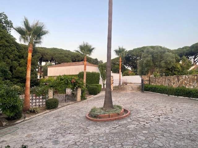 8 bedroom Villa for sale in Algeciras with pool - € 995,000 (Ref: 9942555)