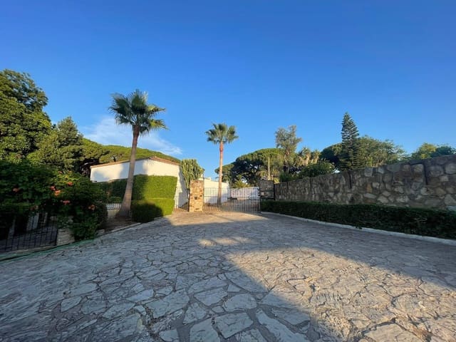 8 soverom Villa til salgs i Algeciras med svømmebasseng - € 995 000 (Ref: 9942555)