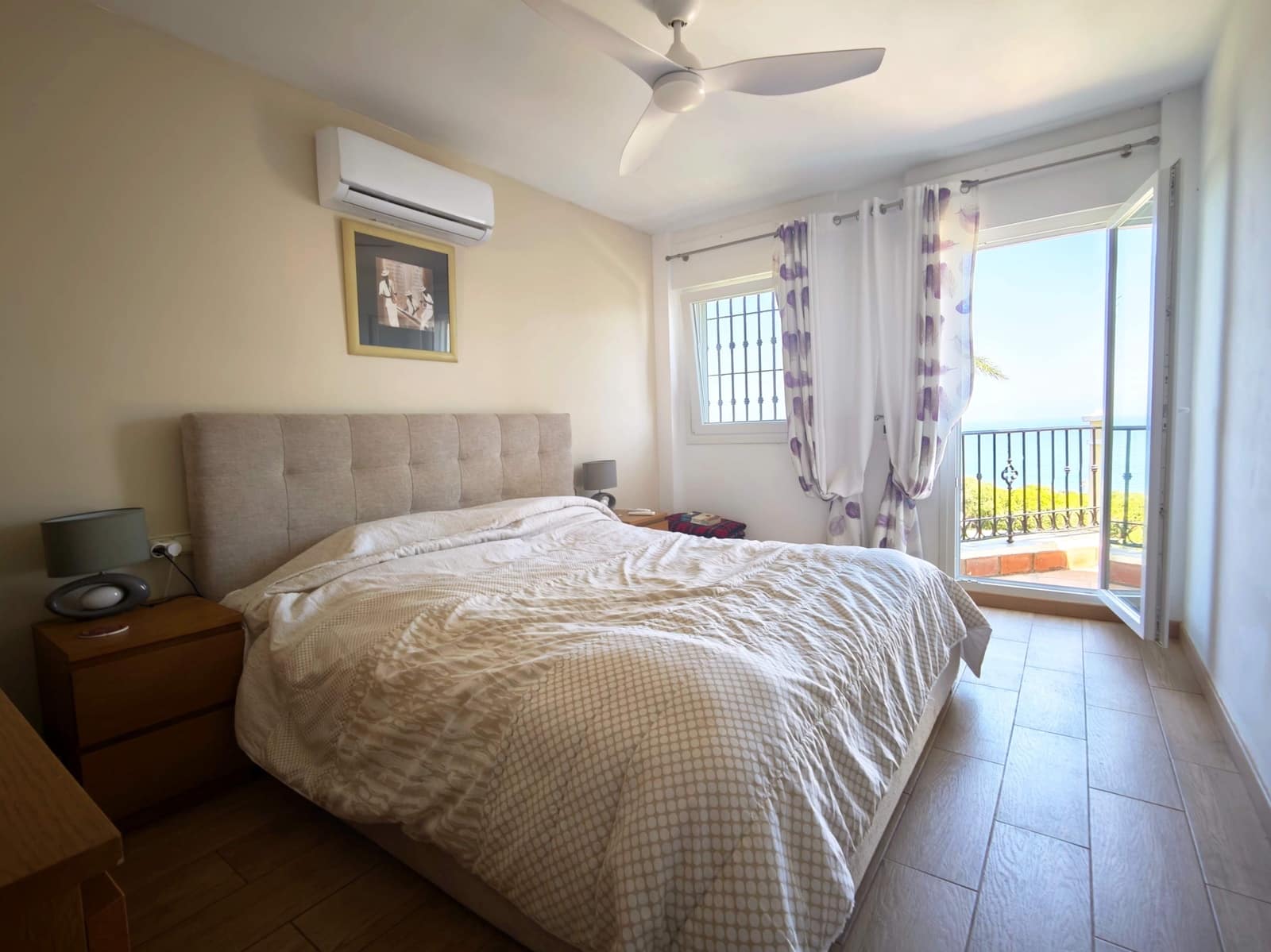 4 bedroom Townhouse for sale in La Linea de la Concepcion with pool garage - € 575,000 (Ref: 9943666)
