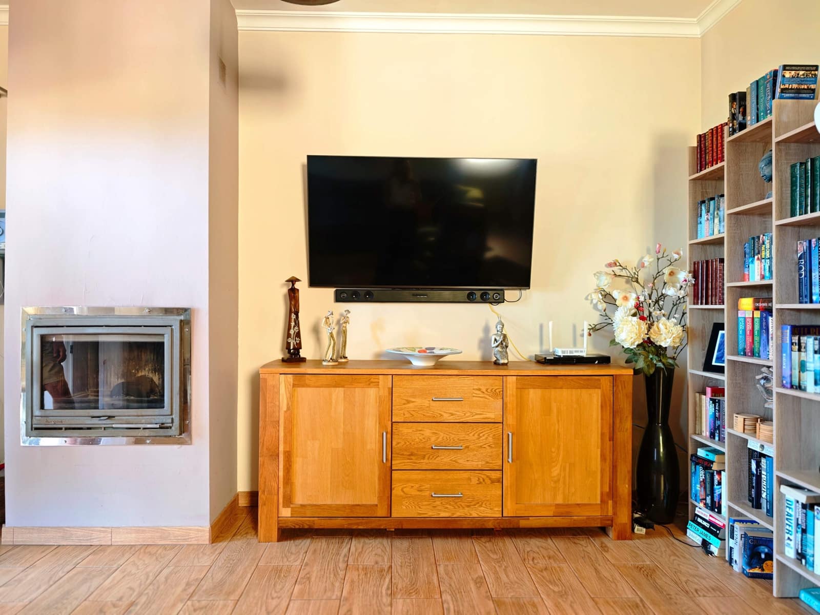 4 bedroom Townhouse for sale in La Linea de la Concepcion with pool garage - € 575,000 (Ref: 9943666)