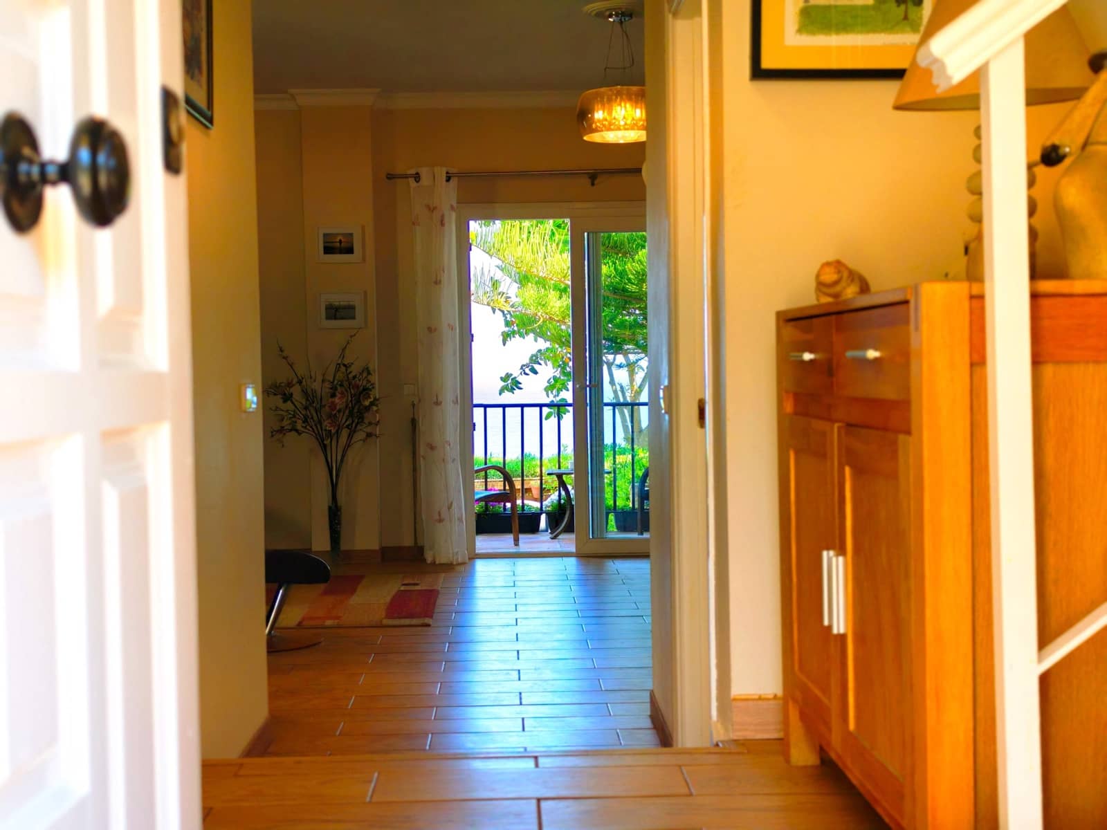 4 bedroom Townhouse for sale in La Linea de la Concepcion with pool garage - € 575,000 (Ref: 9943666)