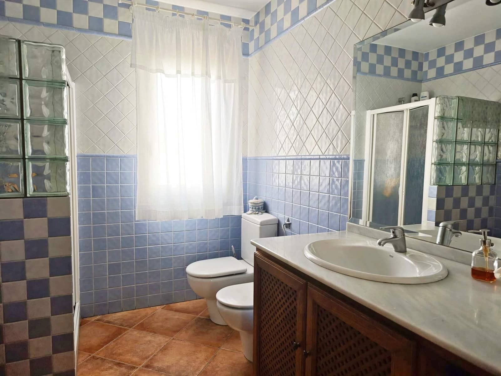 7 sovrum Villa till salu i Algeciras med pool garage - 700 000 € (Ref: 9945741)