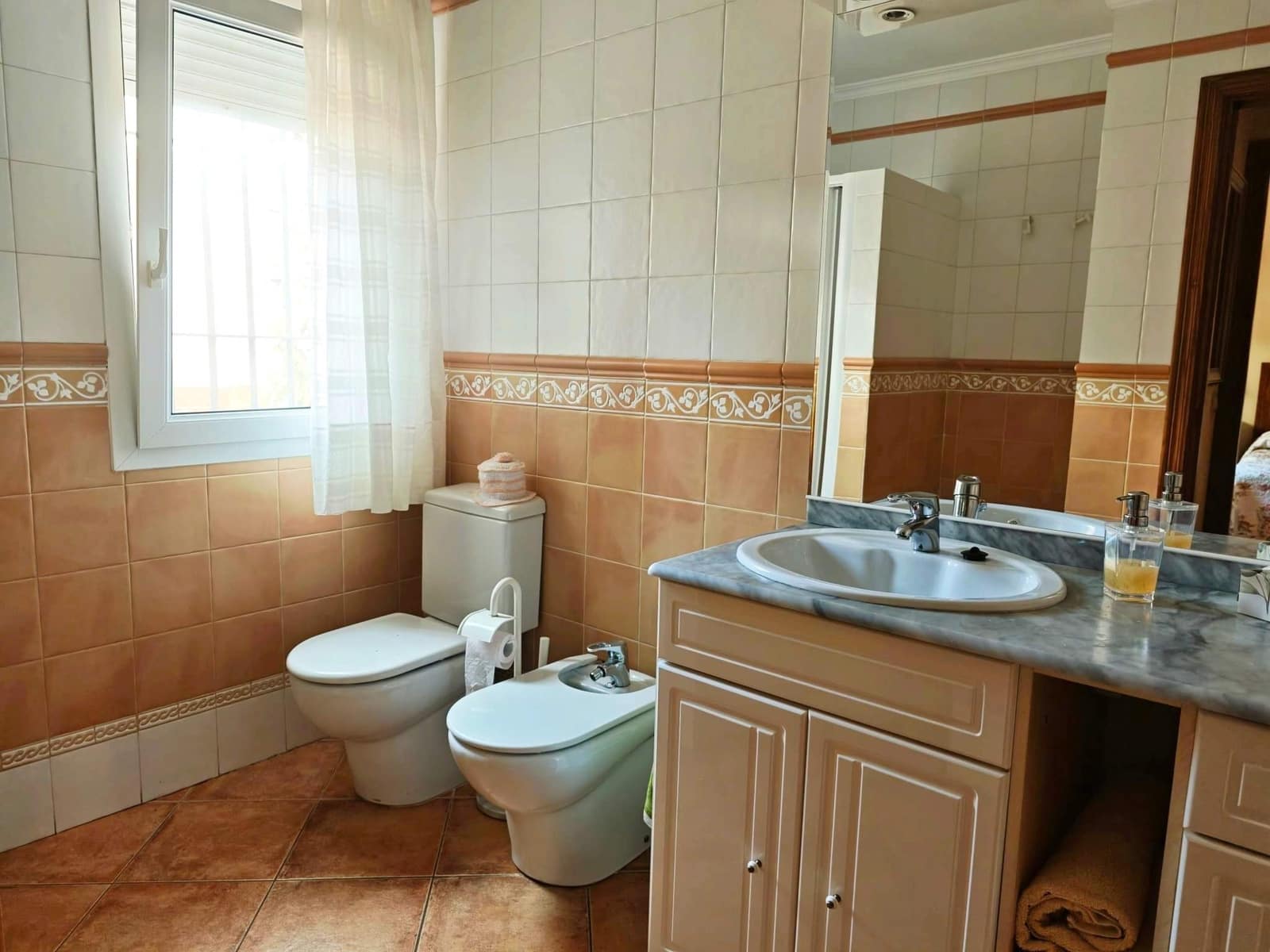 7 sovrum Villa till salu i Algeciras med pool garage - 700 000 € (Ref: 9945741)