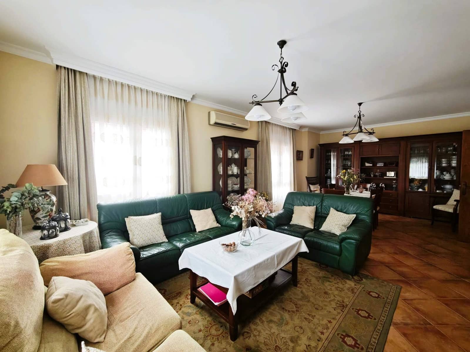 7 sovrum Villa till salu i Algeciras med pool garage - 700 000 € (Ref: 9945741)