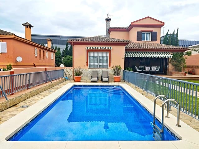 7 sovrum Villa till salu i Algeciras med pool garage - 700 000 € (Ref: 9945741)