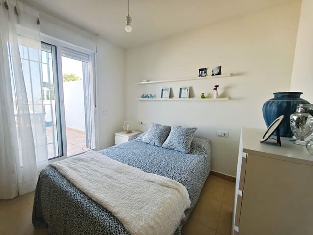 2 soverom Leilighet til salgs i Algeciras med svømmebasseng garasje - € 280 000 (Ref: 9947946)