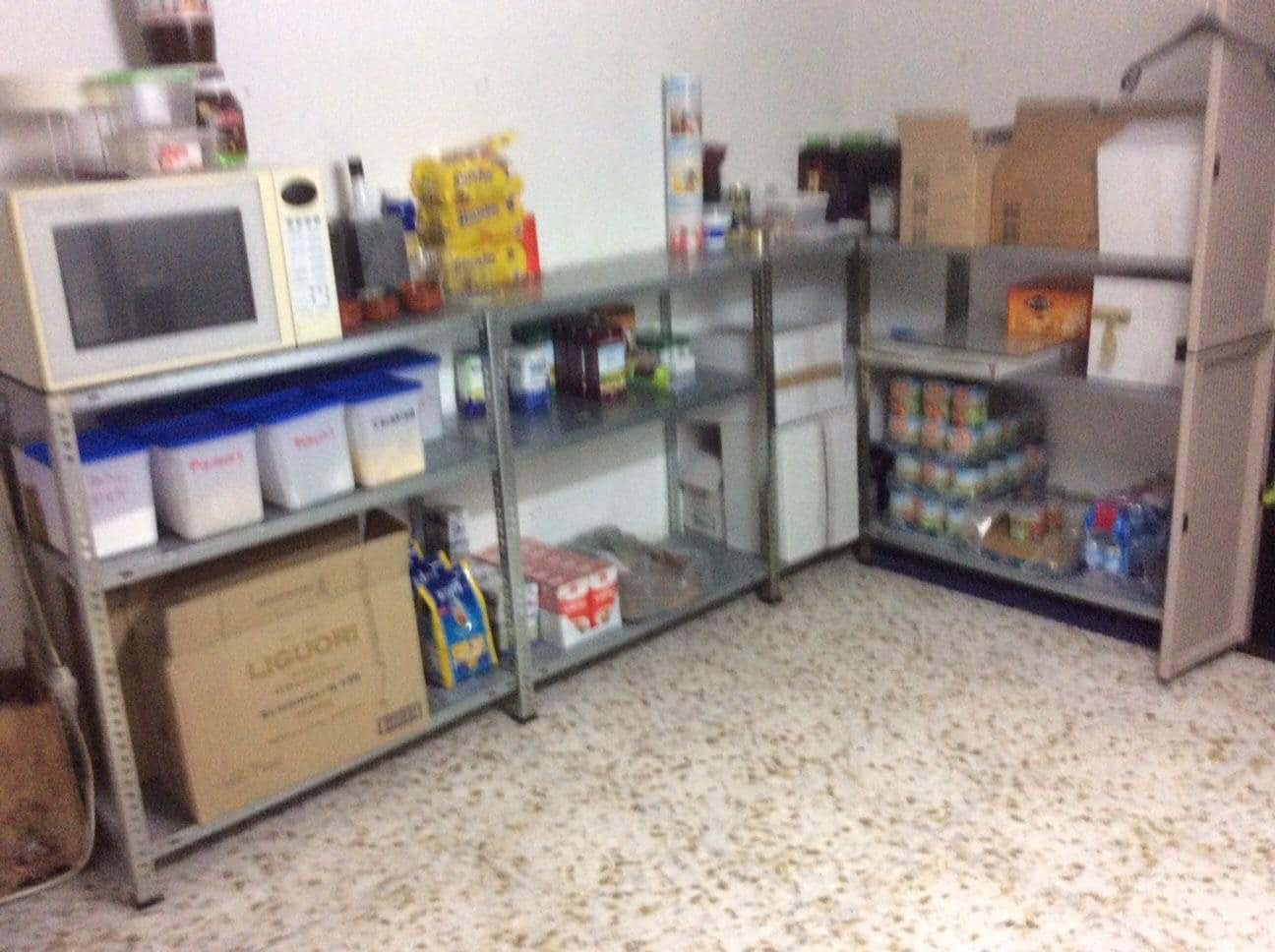 Commercieel te koop in La Linea de la Concepcion - € 100.000 (Ref: 9947947)